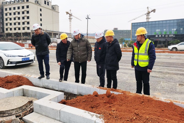 1609652200805209.jpg 南昌市政建設(shè)黨委書記徐旭洛陽(yáng)東路綜合改造工程600400P1.jpg