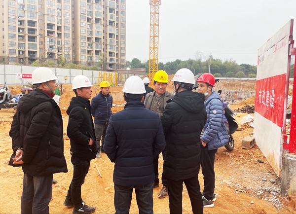 1612339680643039.jpg 南昌市政建設(shè)集團(tuán)湖南名門(mén)國(guó)際項(xiàng)目節(jié)前安全檢查6001.jpg