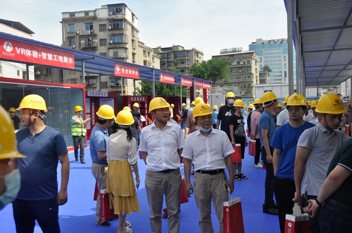 1643245215475976.jpg 691南昌市政建設(shè)集團(tuán)有限公司2021年桃花南路安置房項(xiàng)目成功承辦市級(jí)省級(jí)標(biāo)準(zhǔn)化現(xiàn)場(chǎng)觀摩會(huì).jpg