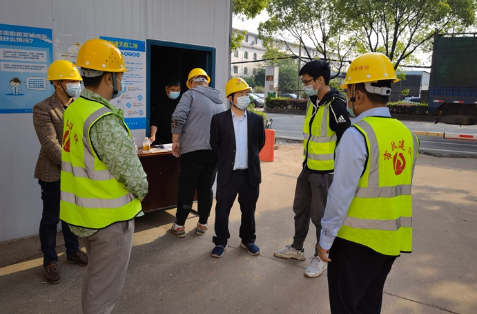 1650526456591295.jpg 肖長華督查疫情防控6911.jpg