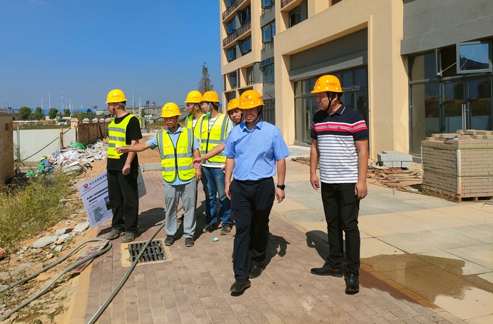 領(lǐng)導(dǎo)班子深入掛點(diǎn)項目督導(dǎo)項目建設(shè)和安全生產(chǎn)