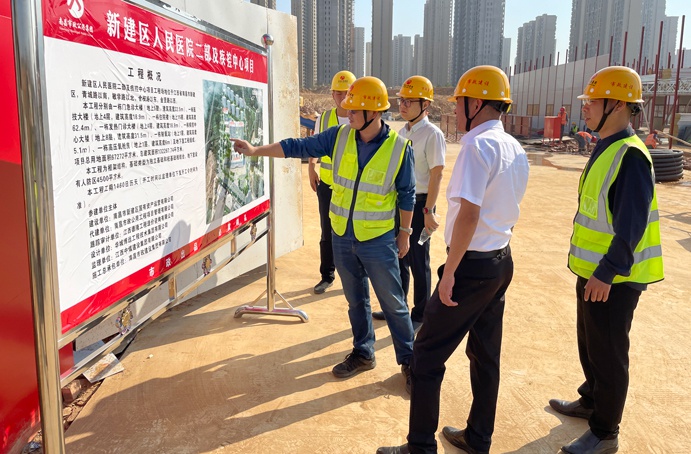張世東深入新建區(qū)在建項(xiàng)目檢查安全生產(chǎn)工作 張世東深入新建區(qū)在建項(xiàng)目檢查安全生產(chǎn)工作