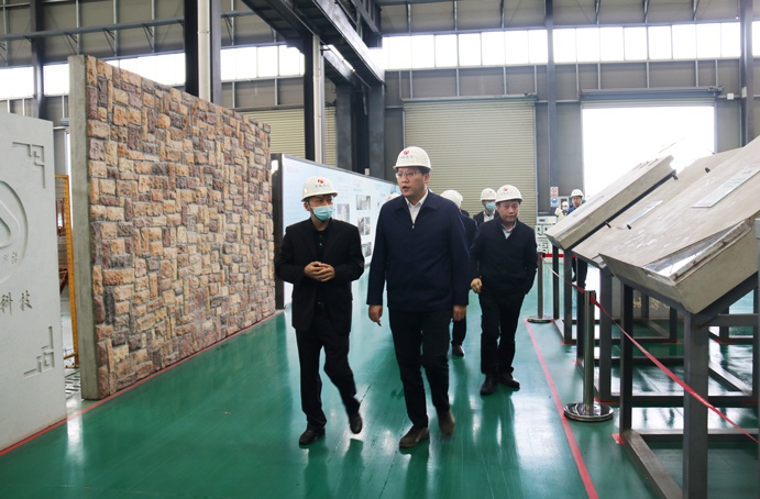 南昌縣委書(shū)記陳翔調(diào)研市政遠(yuǎn)大公司 南昌縣委書(shū)記陳翔調(diào)研市政遠(yuǎn)大公司