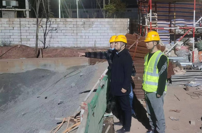 呂文前往贛州項目調(diào)研慰問 呂文前往贛州項目調(diào)研慰問