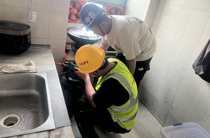 南昌市政建設(shè)集團(tuán)開(kāi)展燃?xì)獍踩髾z查