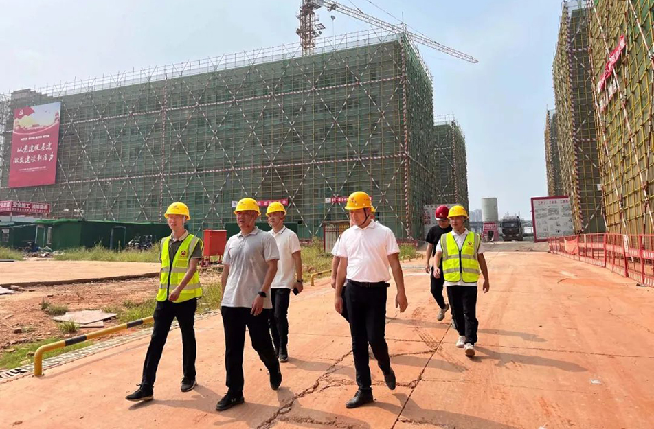 徐旭前往杭州路、新建職校等項目調研慰問