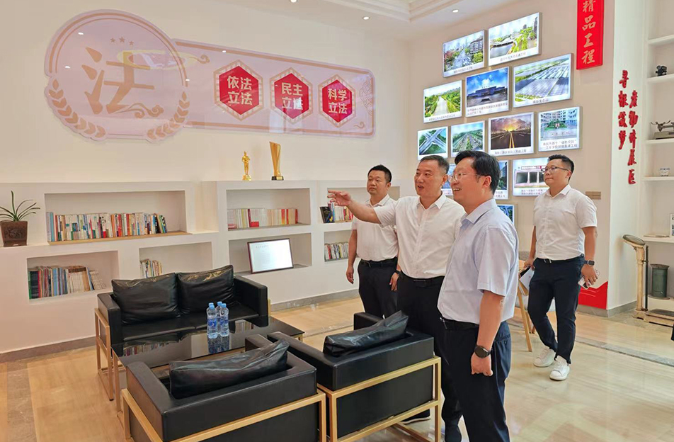 南昌市人大常委會副主任譚紹木到南昌市政建設(shè)集團有限公司調(diào)研 南昌市人大常委會副主任譚紹木到南昌市政建設(shè)集團有限公司調(diào)研